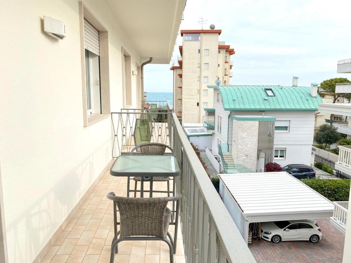 Appartamenti Cristina Carraro Immobiliare - Family Apartments Lido di Jesolo Dış mekan fotoğraf