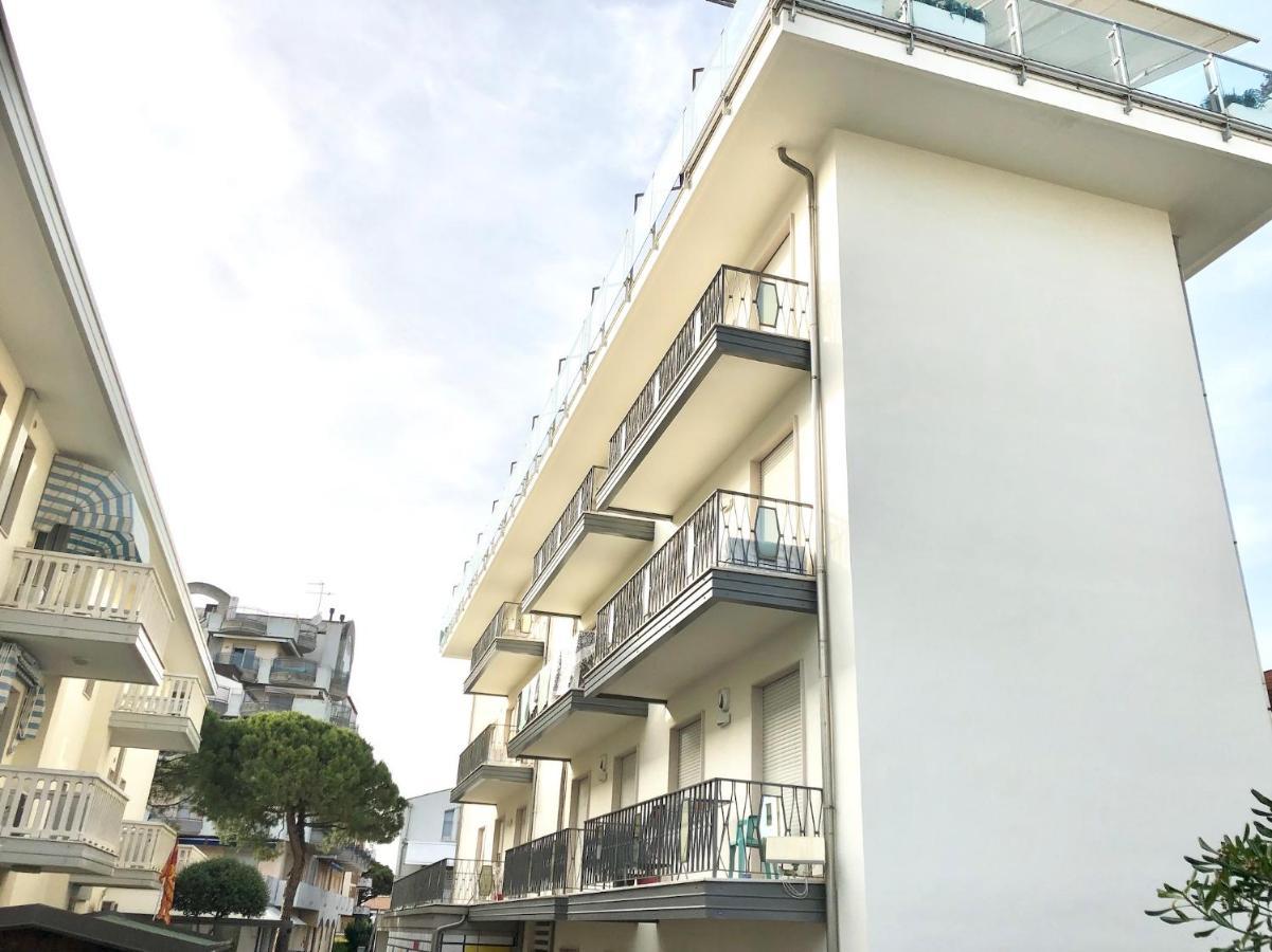 Appartamenti Cristina Carraro Immobiliare - Family Apartments Lido di Jesolo Dış mekan fotoğraf