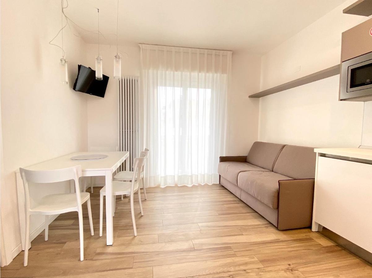 Appartamenti Cristina Carraro Immobiliare - Family Apartments Lido di Jesolo Dış mekan fotoğraf