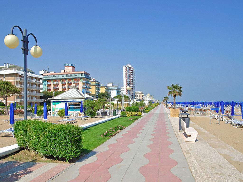 Appartamenti Cristina Carraro Immobiliare - Family Apartments Lido di Jesolo Dış mekan fotoğraf