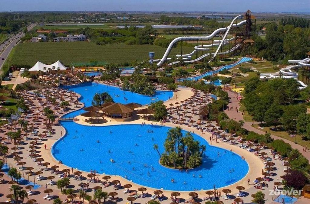 Appartamenti Cristina Carraro Immobiliare - Family Apartments Lido di Jesolo Dış mekan fotoğraf